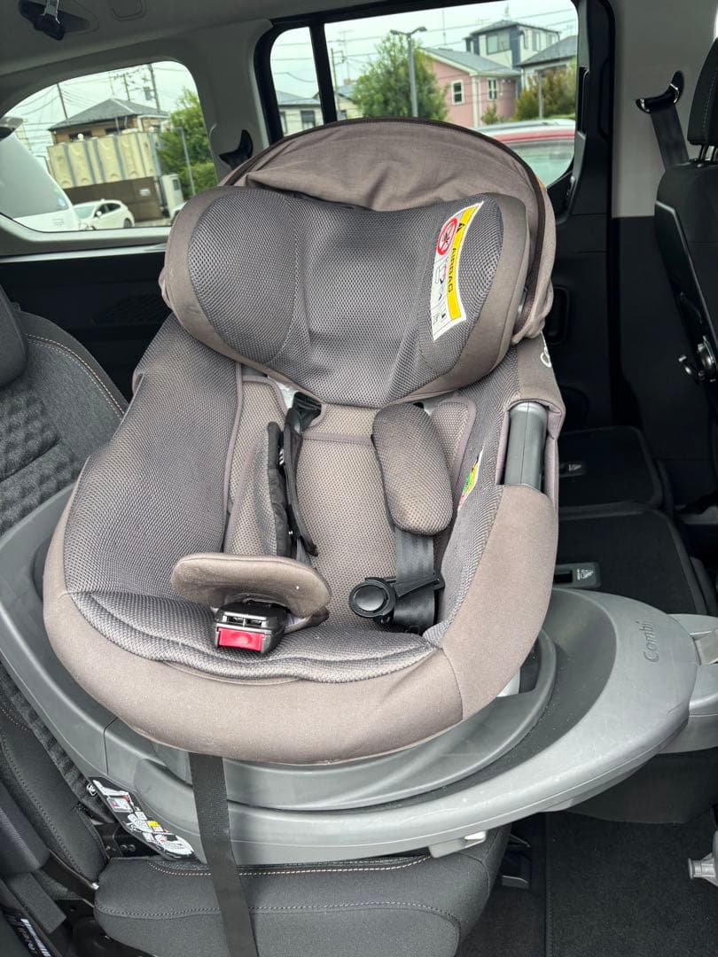 Combi コンビ THE S ISOFIX ZC-690 チャイルドシート