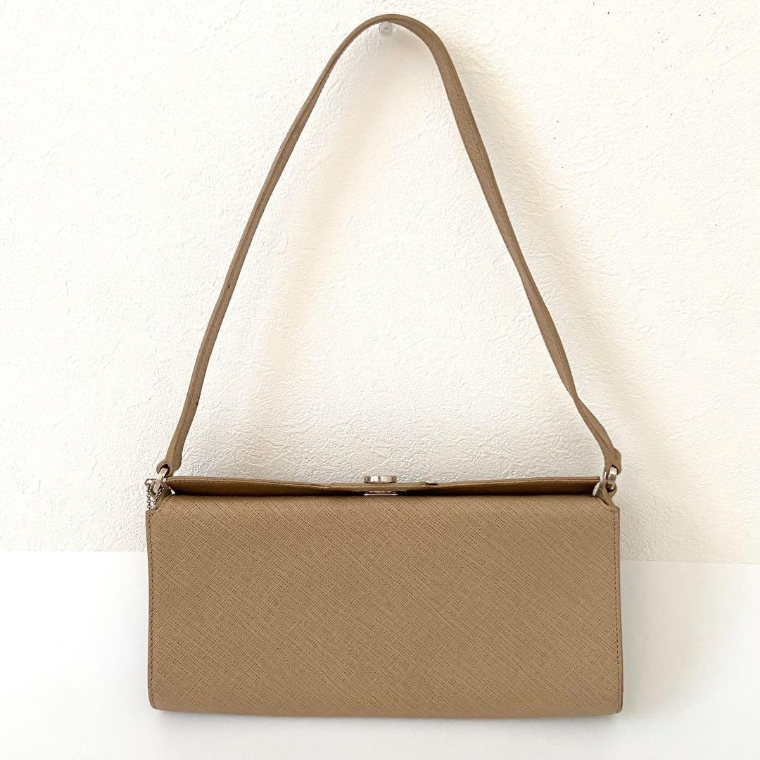 美フェラガモ ワンショルダーバッグ サフィアーノレザー ガンチーニ　アクセサリー