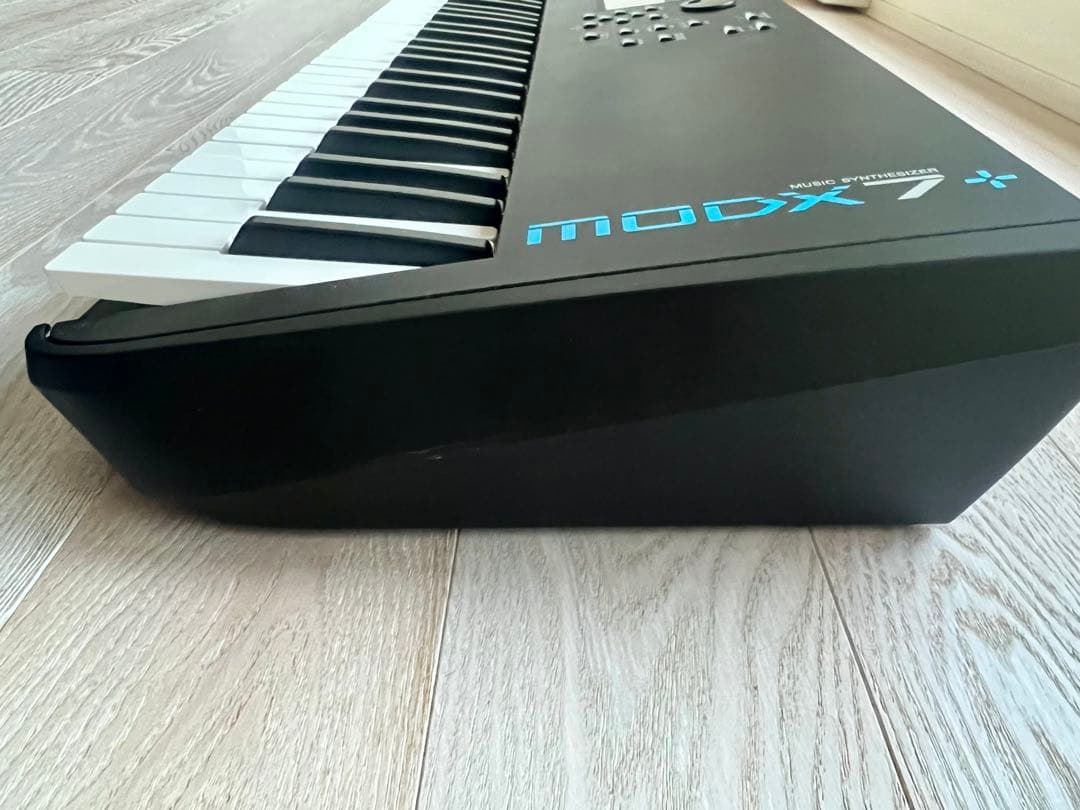 ヤマハ Yamaha MODX7+ シンセサイザー 76鍵　CubaseAI付