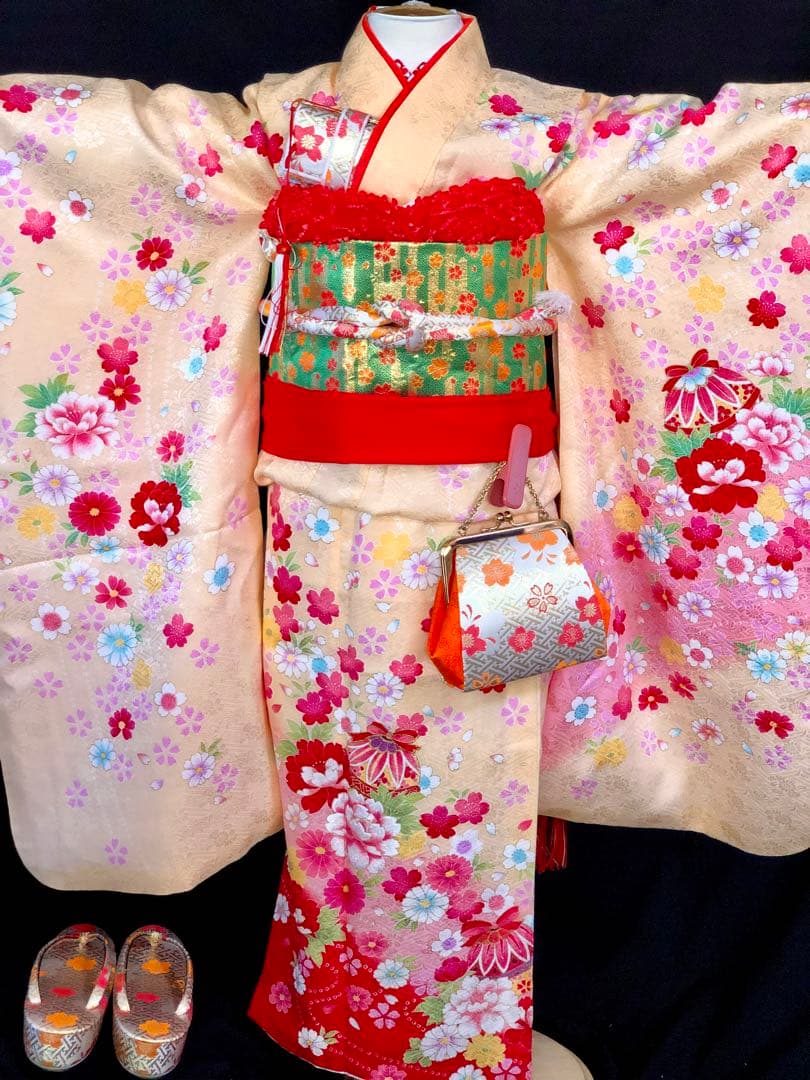【正絹】 七五三　7歳　絵羽　桜　刺繍　着物　四つ身　作り帯　セット　女の子