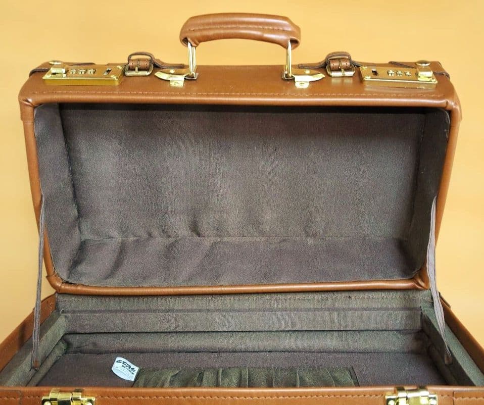 天空の城ラピュタ 本革トランクケース【非売品】