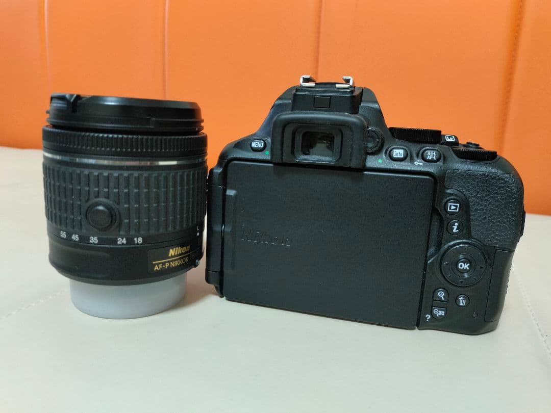 Nikon D5600 デジタル一眼レフカメラ