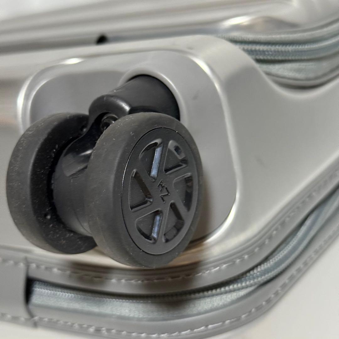 ⭐️極美品⭐️ゼロハリバートン　キャリーケース　シルバー　ビジネスバッグ