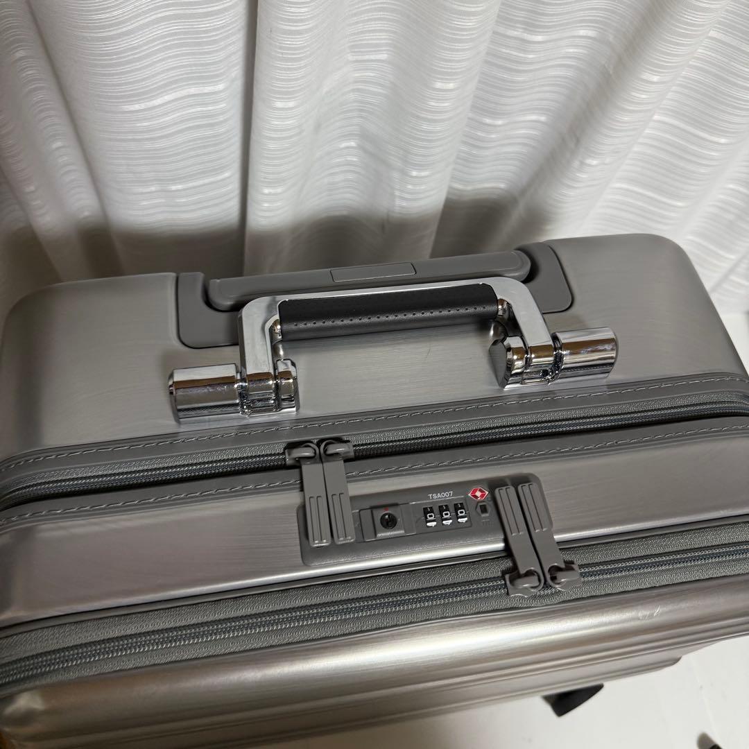 ⭐️極美品⭐️ゼロハリバートン　キャリーケース　シルバー　ビジネスバッグ