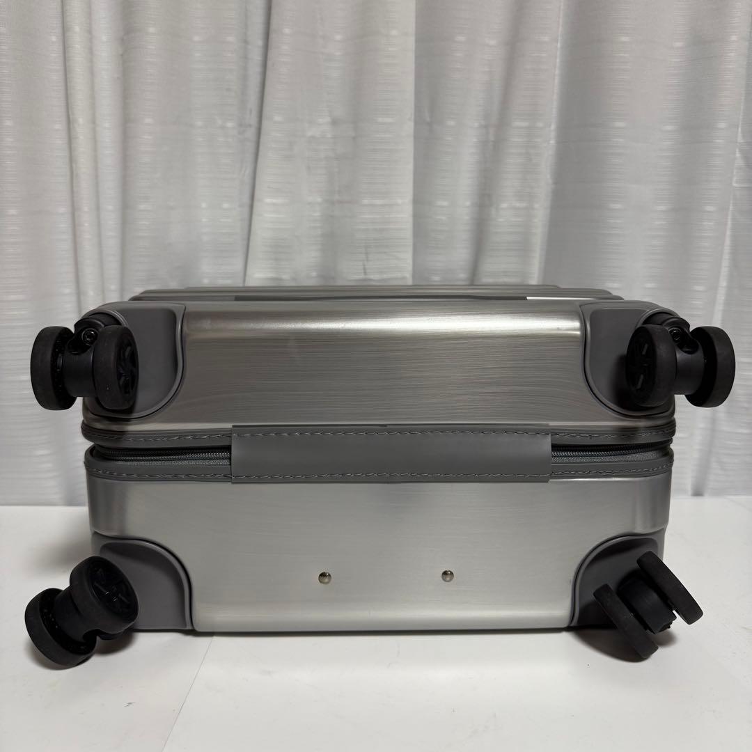 ⭐️極美品⭐️ゼロハリバートン　キャリーケース　シルバー　ビジネスバッグ