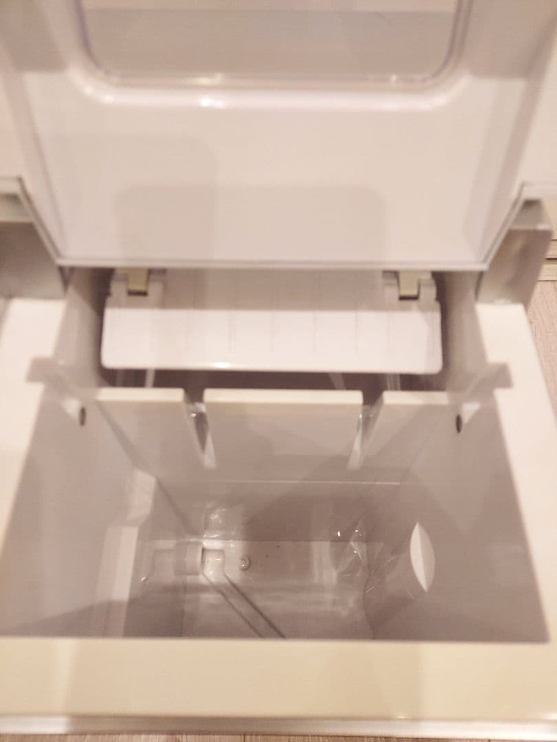 サンコー 卓上小型製氷機IceGolon DTSMLIMA 製氷機