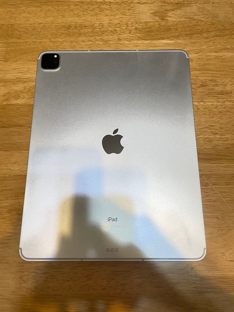 iPad pro 12.9インチ　第5世代 シルバー