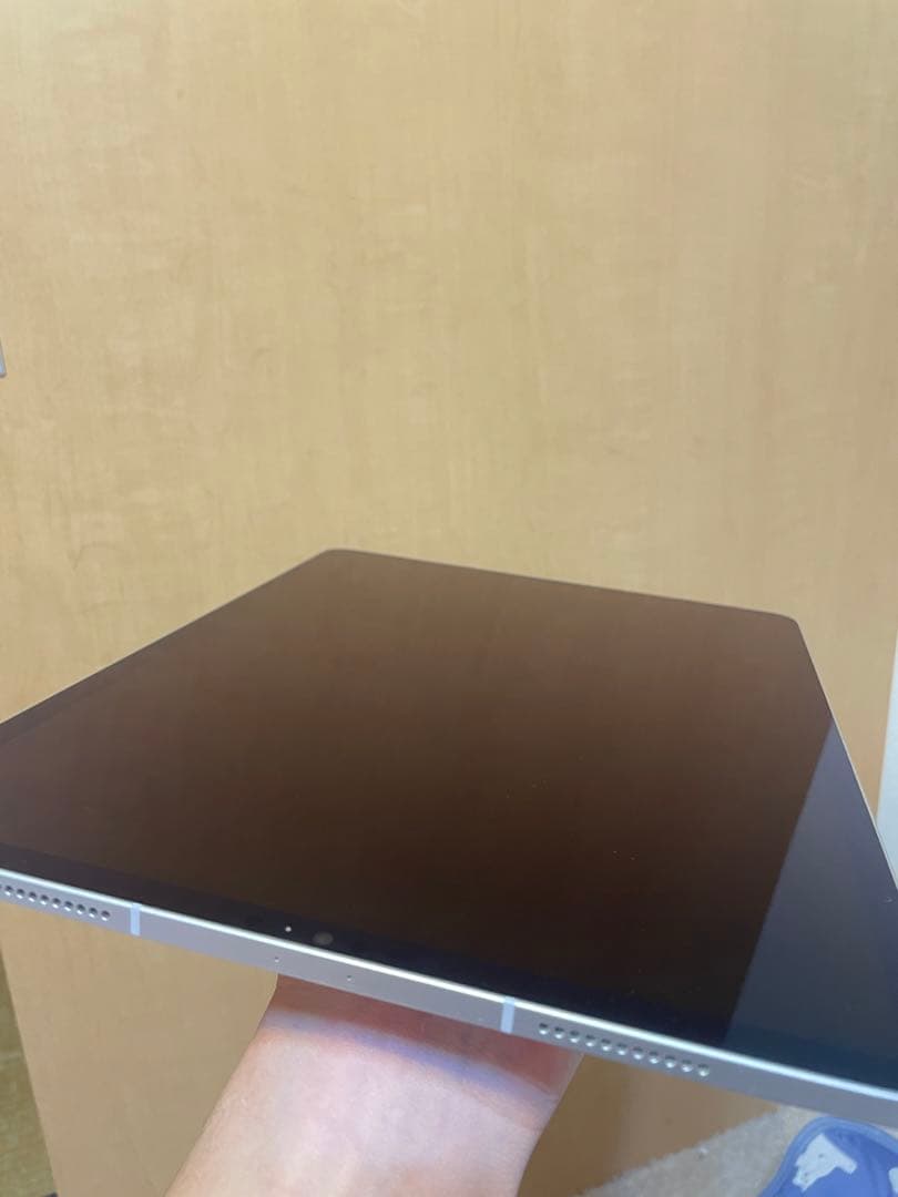 iPad pro 12.9インチ　第5世代 シルバー