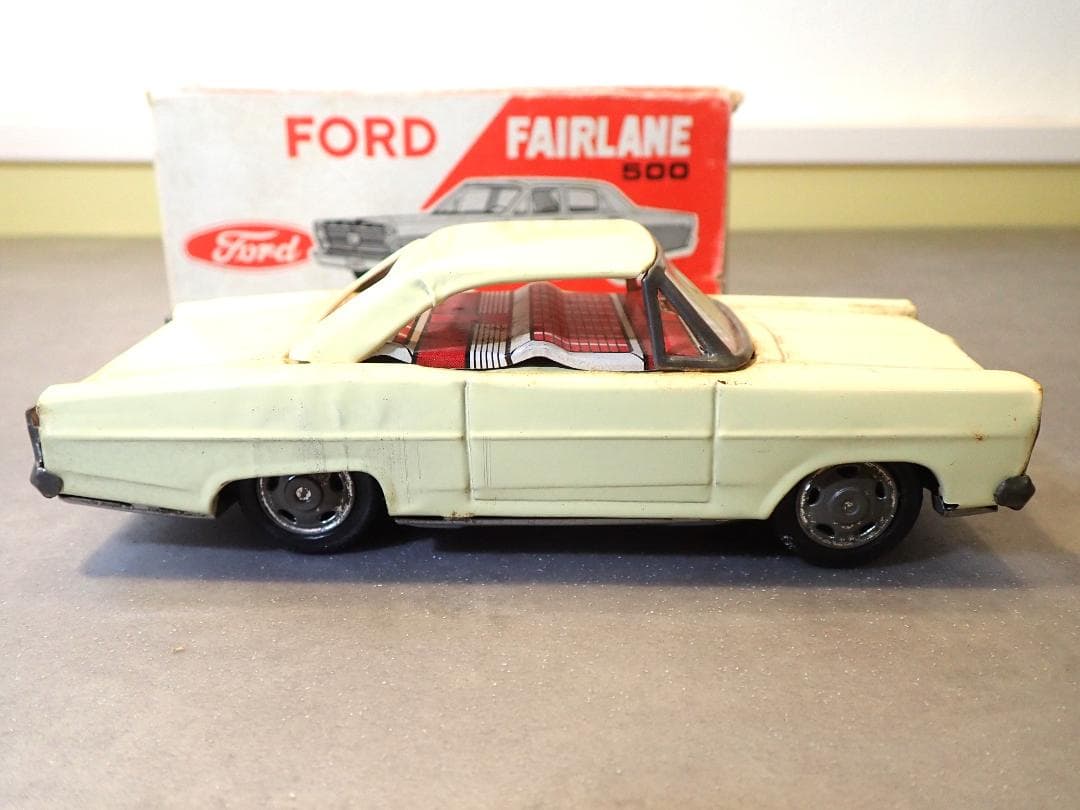 Ford Fairlane 500 ビンテージ当時物ブリキカー ネジ巻き前進