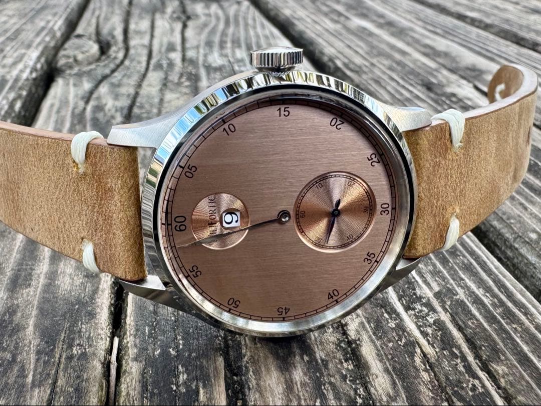 ジャンピングアワー搭載　 機械式自動巻き腕時計