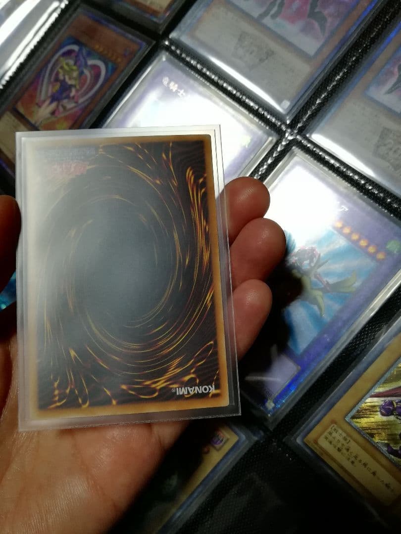 良品　ブラックマジシャン　レリーフ②