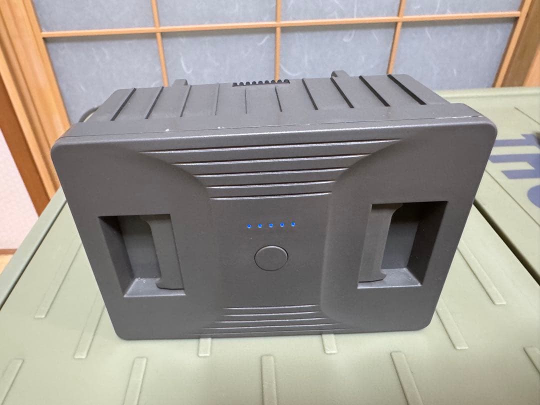 THORR ポータブル冷蔵庫　オリーブ＆ダークグレー 30L