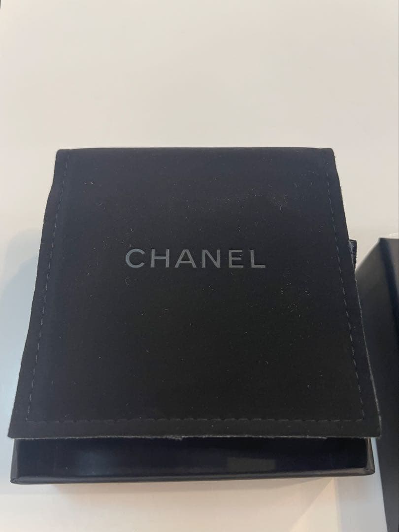 ྀིCHANELྀི ブローチ 未使用