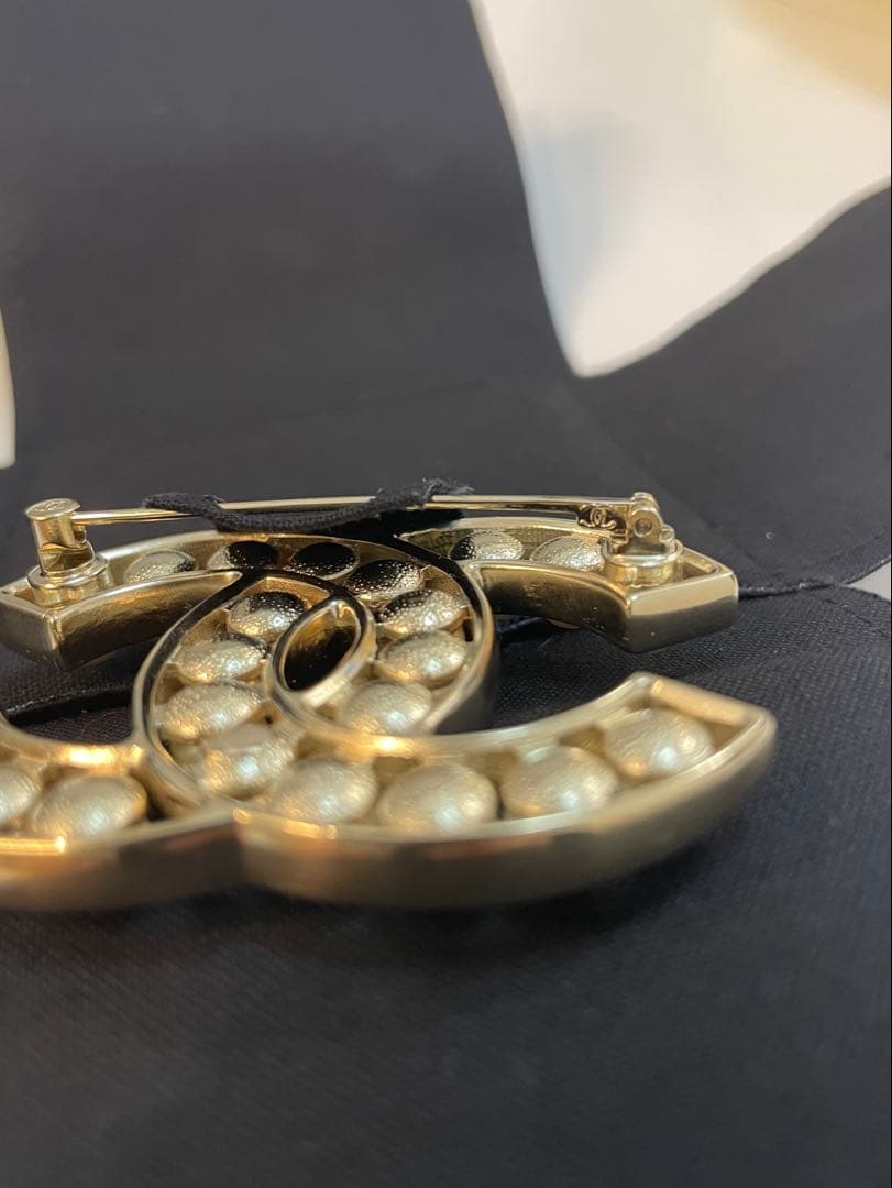 ྀིCHANELྀི ブローチ 未使用