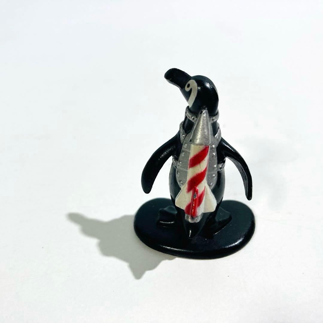 バッドマン リターンズ 1992 当時物 ダイキャストメタル製? フィギュア5体