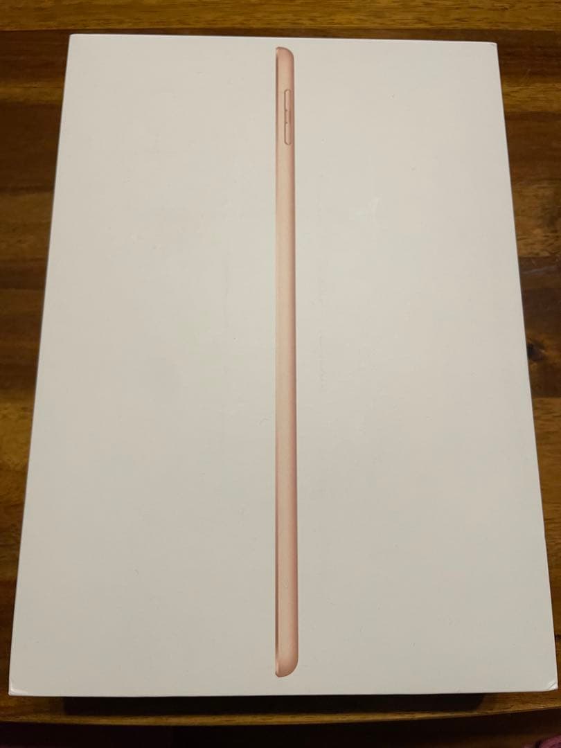 Apple iPad ゴールド 本体　（第6世代）