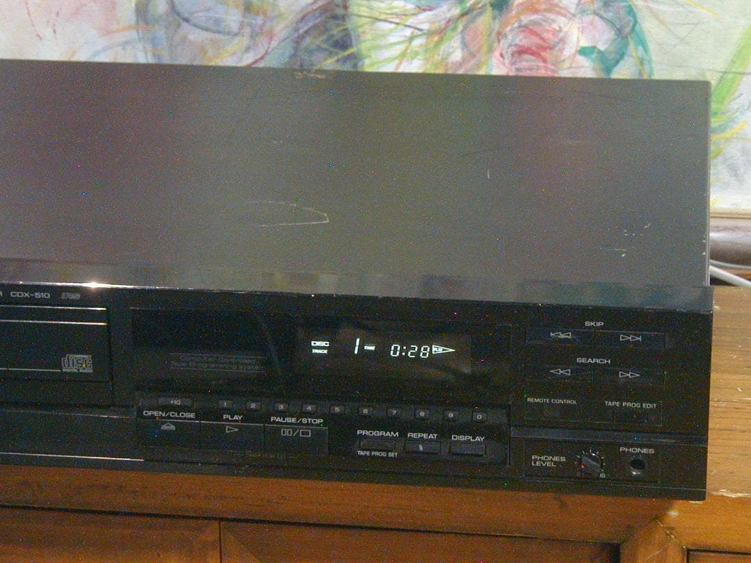 ★ヤマハ　ＣＤプレーヤー、ＣＤＸ‐５１０。再生良好。キズ多い補修あり。