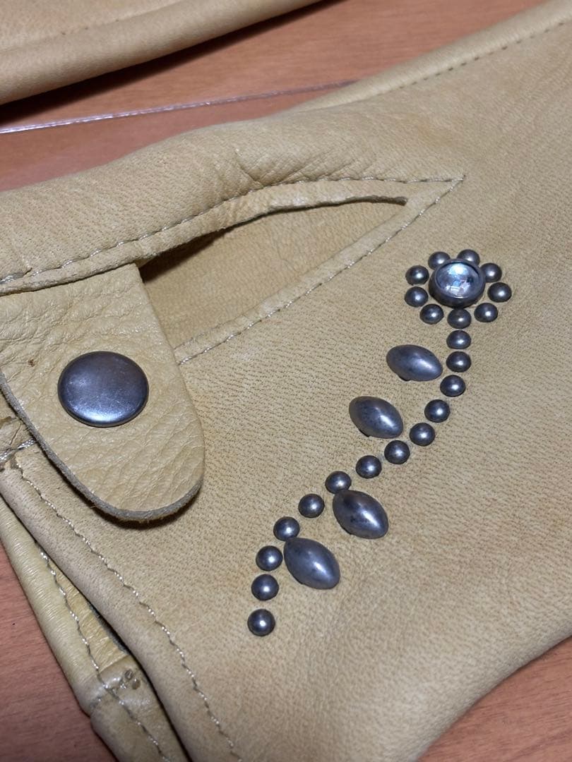 ほぼ新品！Schott ショット×HTC スタッズ　グローブTANカラーLサイズ