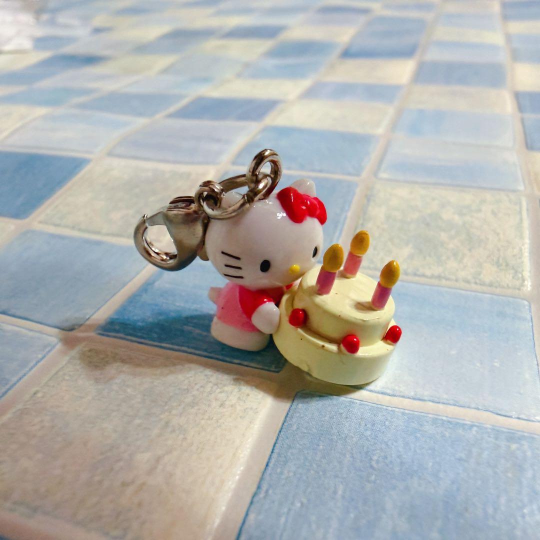 サンリオ　ハローキティ　チャーム　ケーキ　2000年製品 激レア