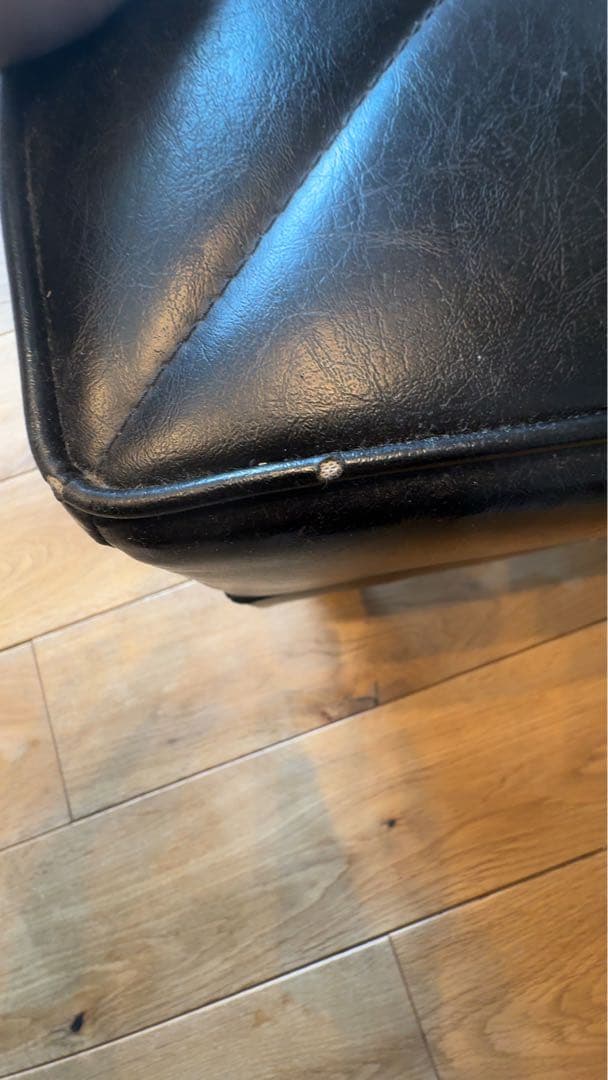 カリモク60 オットマン　スタンダードブラック