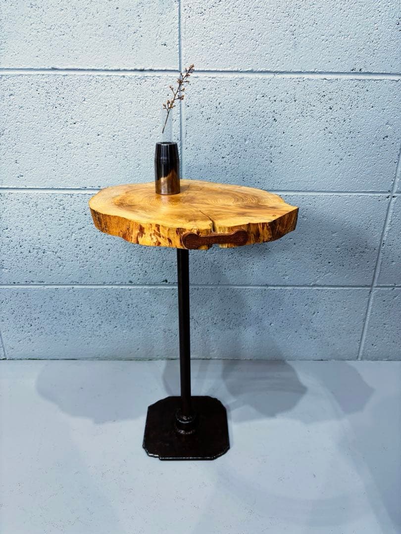 榧輪切りサイドテーブル　ナイトテーブル　コーヒーテーブル　観葉植物起き