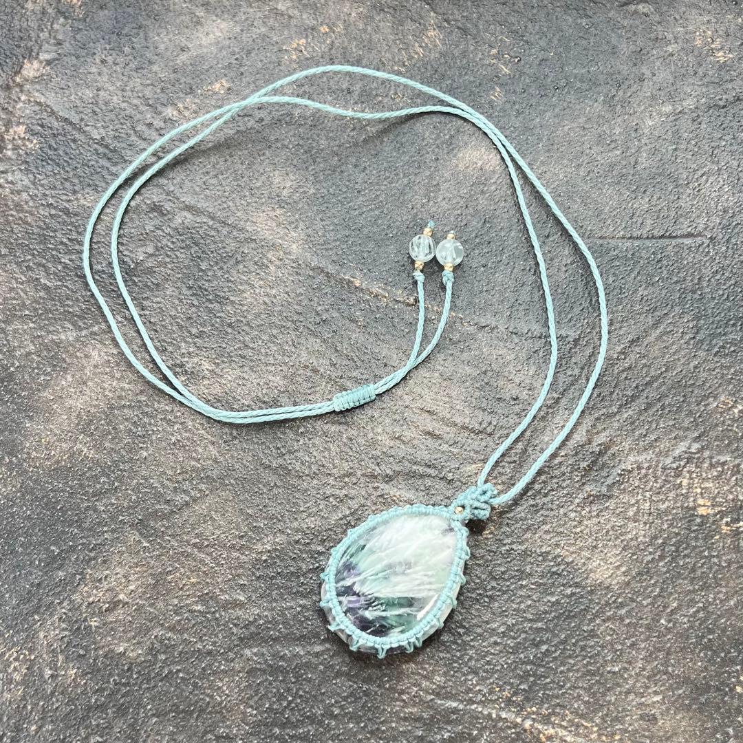 高品質　エンジェルフェザーフローライト マクラメ編みネックレス 　2