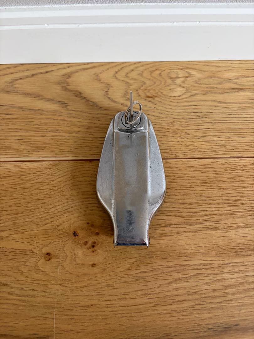 ❺-4 SR400 純正 タンクキャップ 初期型　ムール貝