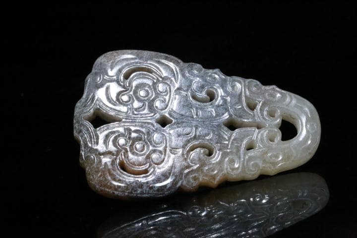 漢代 竜紋佩 古玉老和田玉装身具 中国美術ペンダント 骨董工芸品