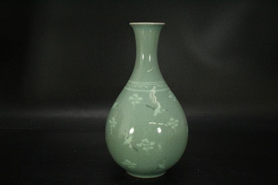 朝鮮美術 青磁 雲鶴紋 梅瓶 高22.5cm 東南陶窯 古堂趙斗彦(メ1155)