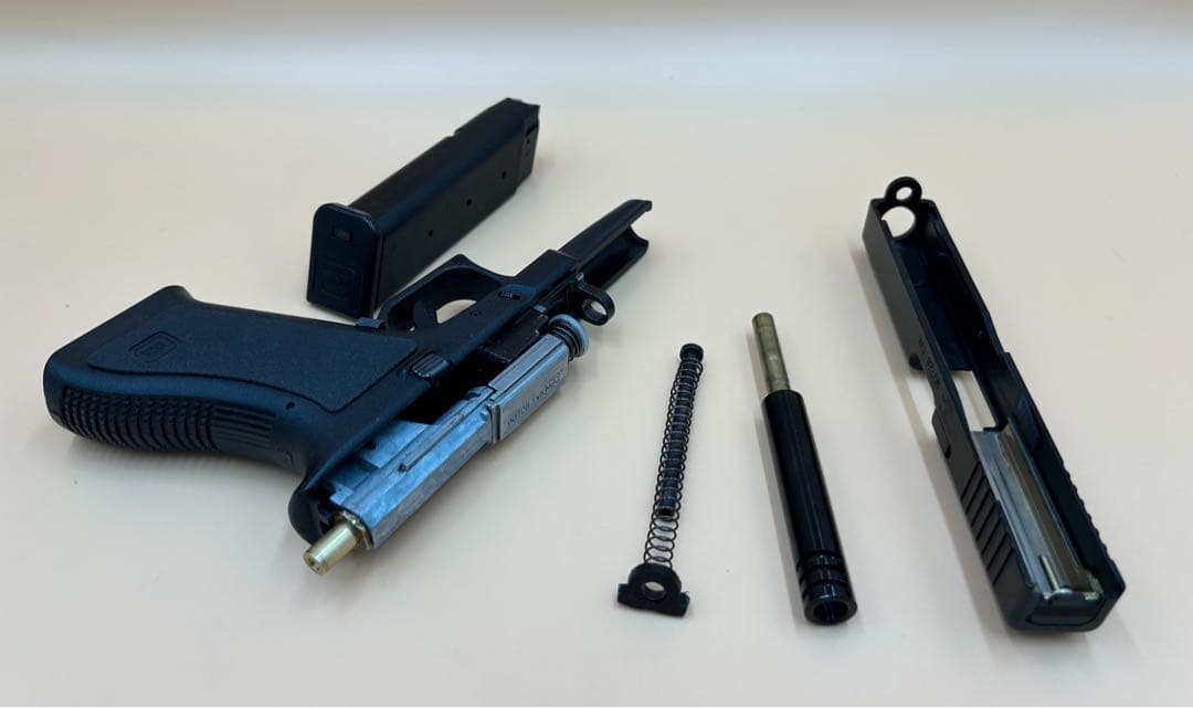 【GW限定価格】MGCグロック17(ガスブローバック)とスリットアウターバレル付