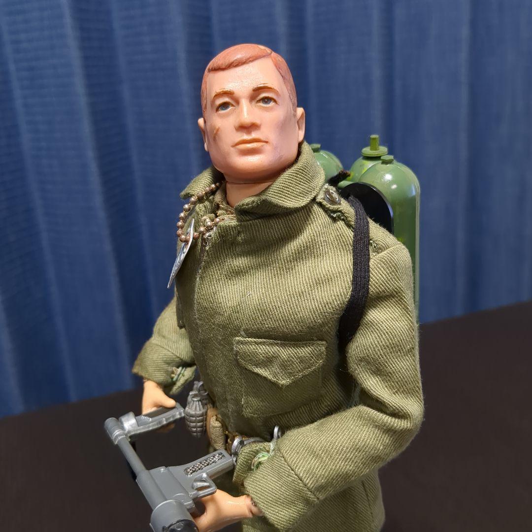 60年代　GIJOE　GIジョー　箱付き　M51フィールドコート　火炎放射器など