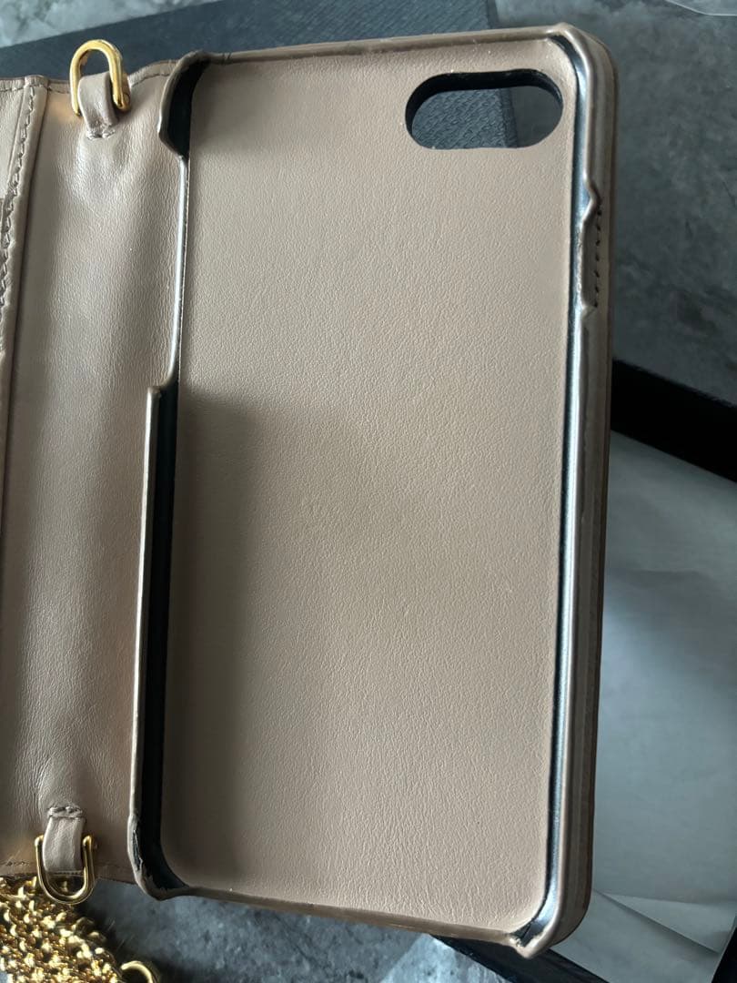 プラダ iPhone SE 手帳型カバー