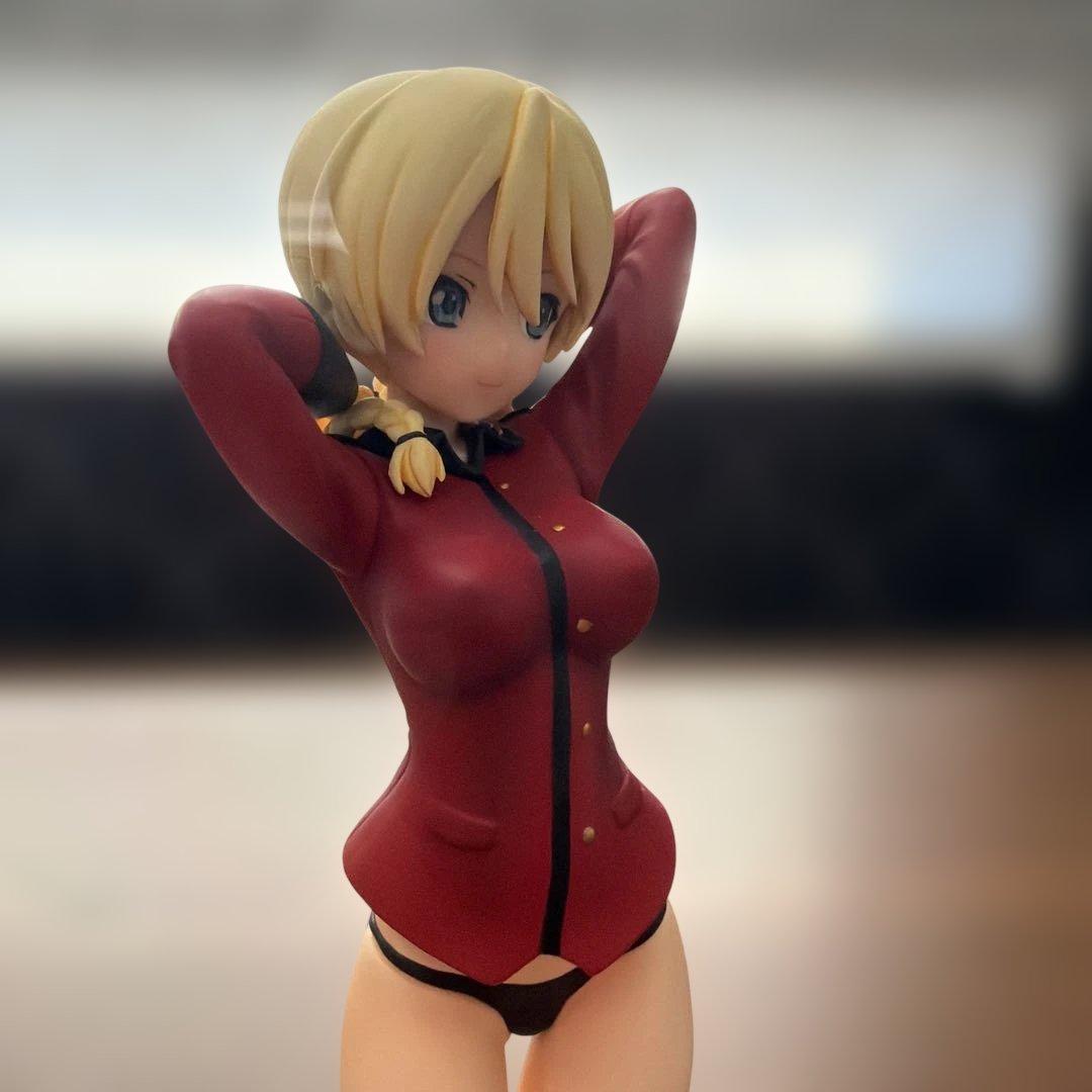 ガールズ&パンツァー　ダージリン　フィギュア【リペイント品】