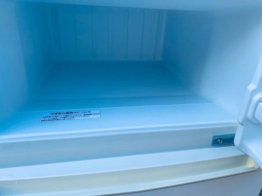 ♻️送料設置無料　amadana ノンフロン冷凍冷蔵庫　AT-HR11