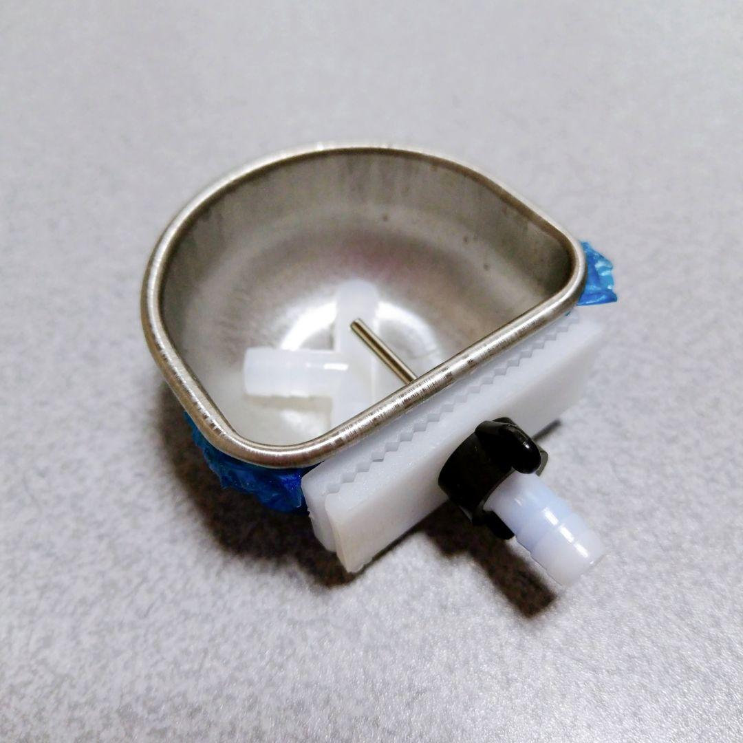 ウサギ自動飲料水機 子犬給水器 犬用水入れ 自動給水器