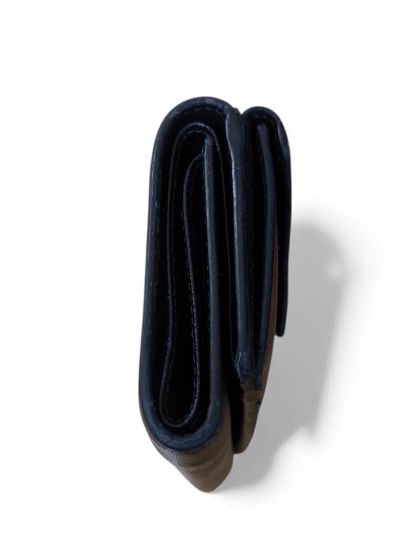 プラダ 三つ折り財布 折り財布 サフィアーノレザー 金ロゴ 黒