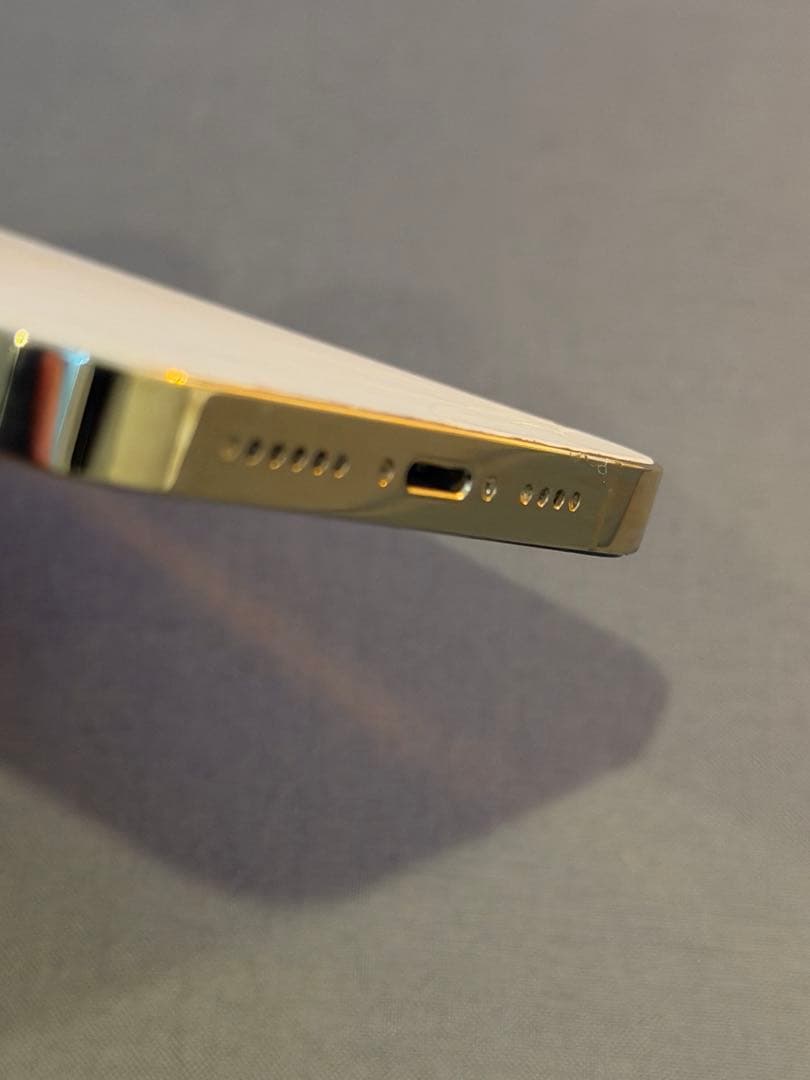 H*í様 iPhone13ProMax 128GB デザートチタニウム　ジャンク