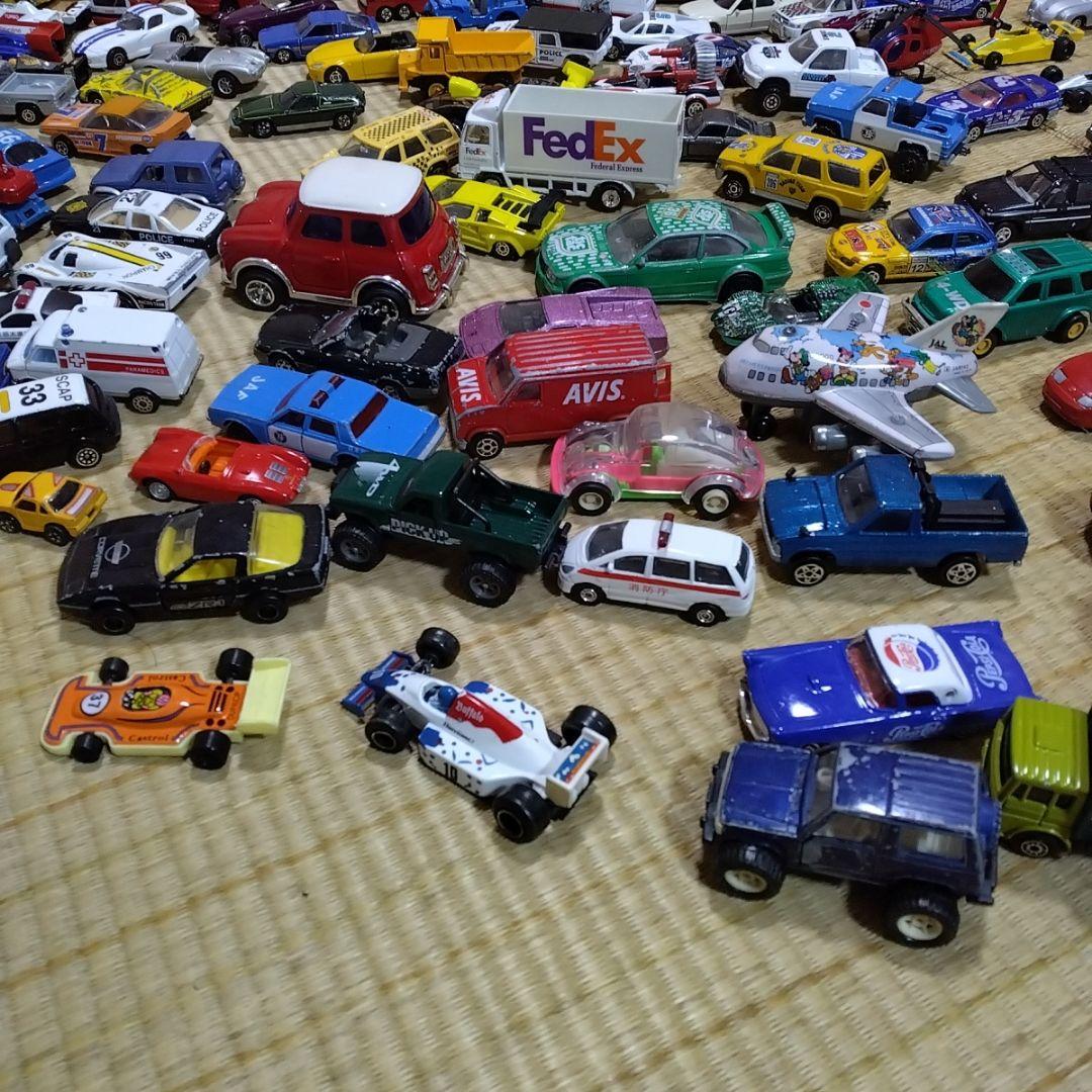 車　ヘリ　レースカー　ミニカー　いろいろ