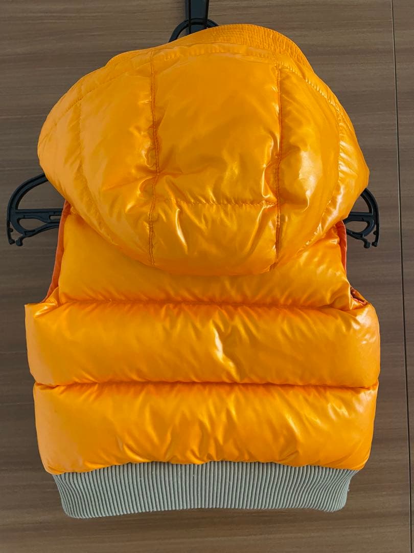希少◆Burberry オレンジ ダウンベスト 80〜95