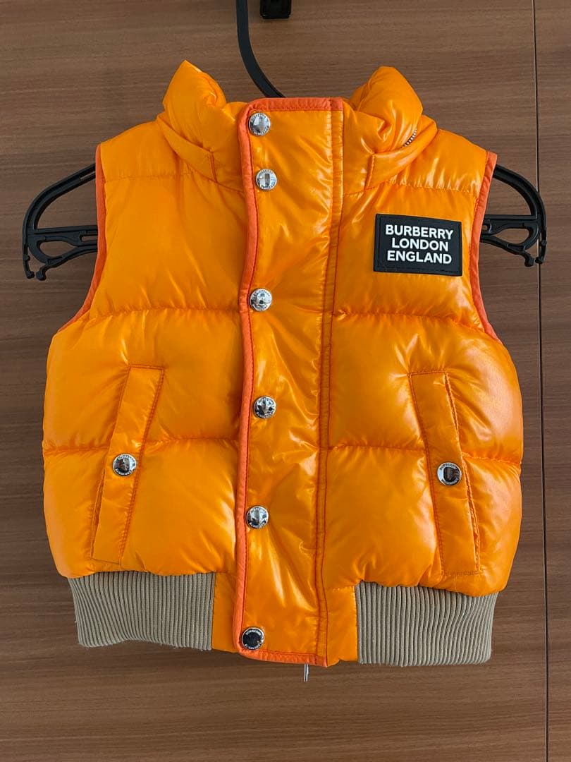 希少◆Burberry オレンジ ダウンベスト 80〜95