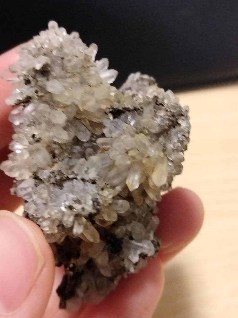 埼玉県秩父市中津川 秩父鉱山 橋掛沢　水晶クラスター 番号5