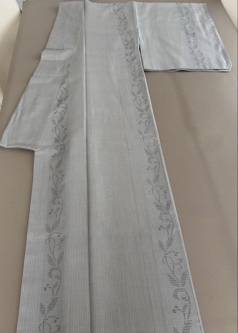 奥順 証紙 はたおり娘 結城紬 ライトグレー 亀甲絣 更紗 80亀甲 極美品