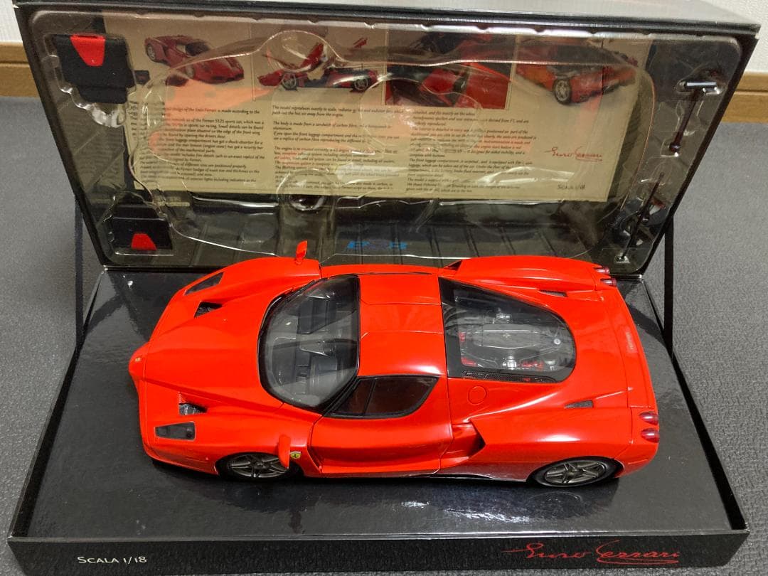 1/18 BBR エンツォフェラーリ ロッソコルサ（ミハエル・シューマッハ仕様）