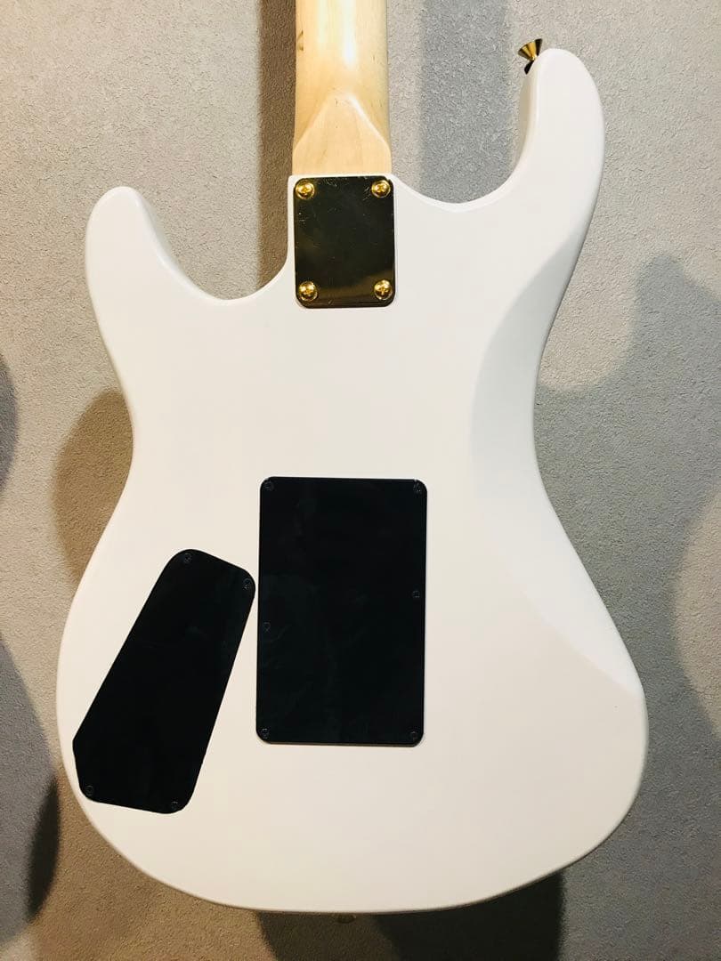 岡本さま　ボンジョビ　リッチーサンボラエレキギター