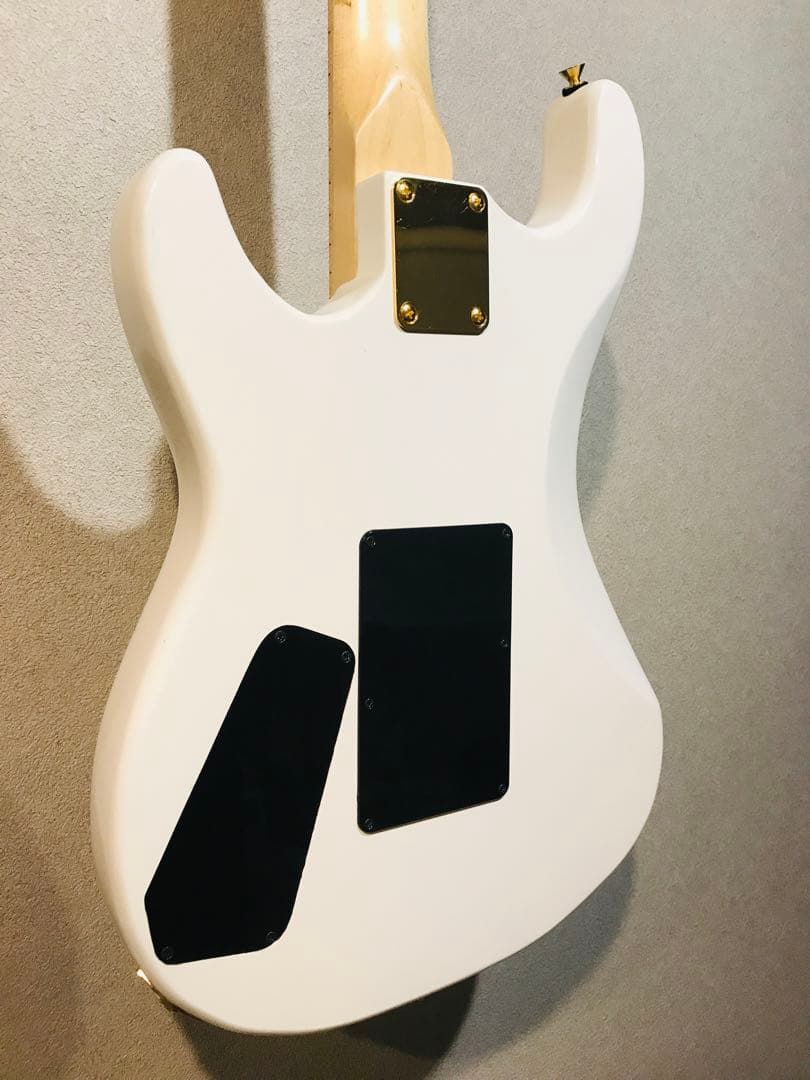 岡本さま　ボンジョビ　リッチーサンボラエレキギター