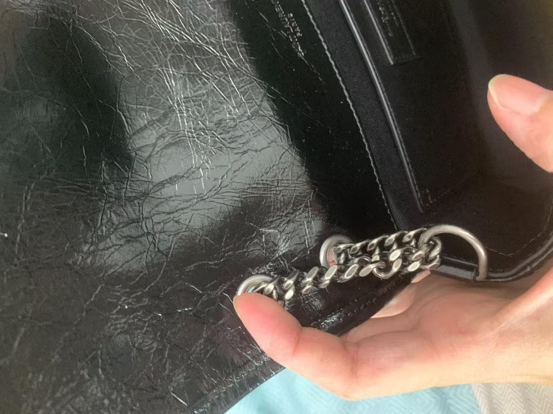 YSL ニキ ミディアム レザー ショルダーバッグ~~~