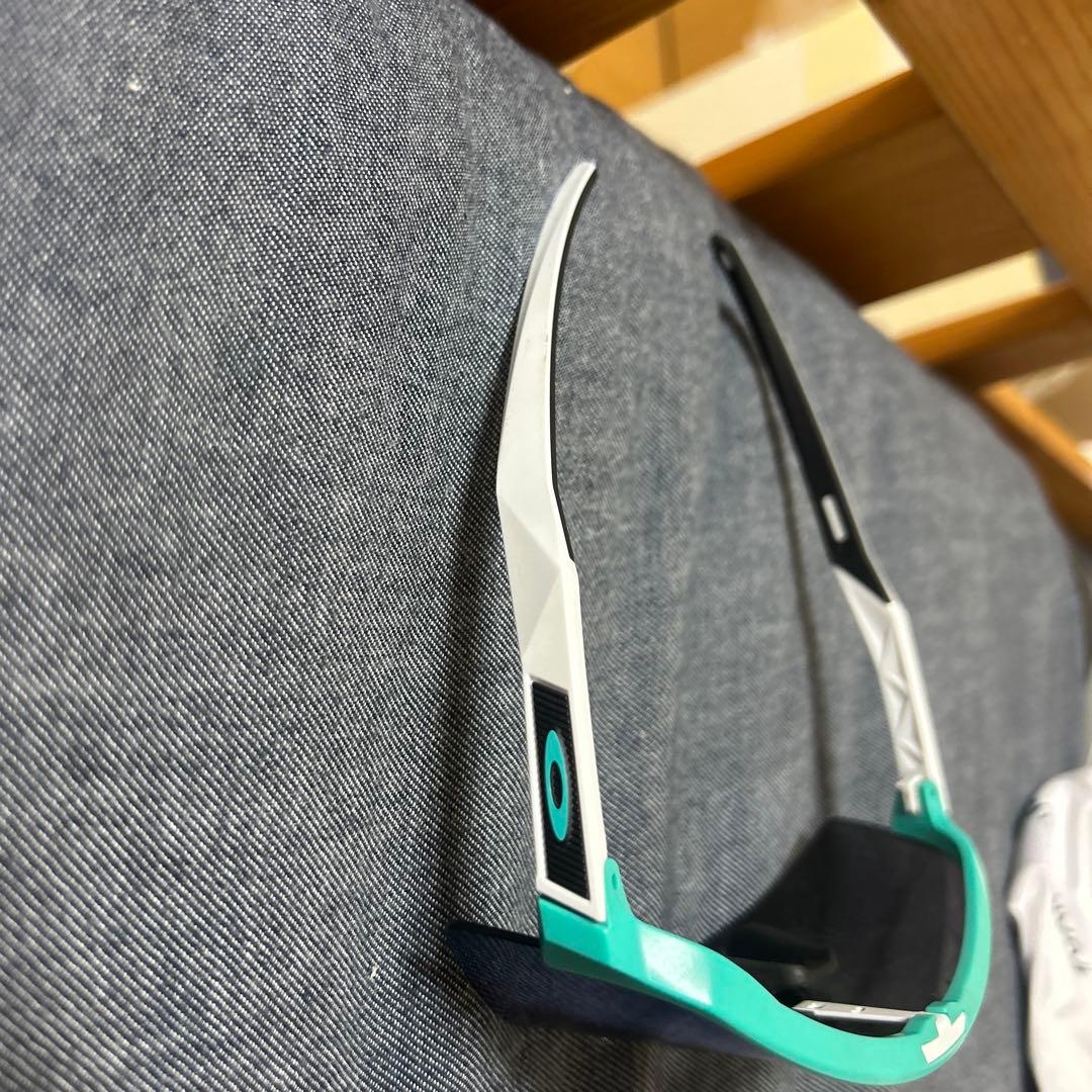 オークリーサングラスSutro Lite のエメラルド色