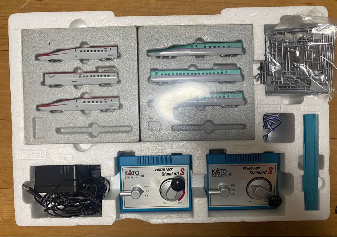 KATO 複線スターターセット はやぶさ e5・スーパーこまち e6(フル編成)