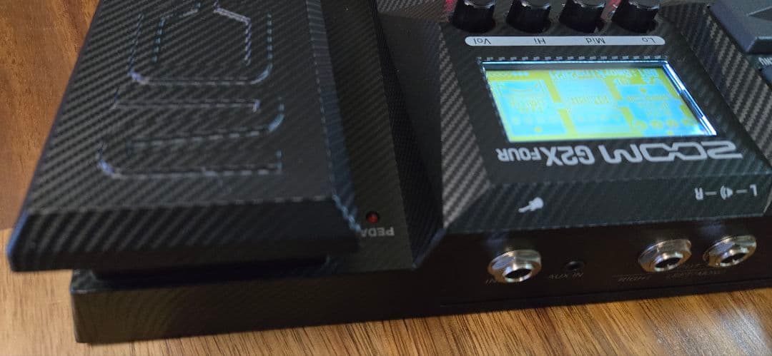 ZOOM G2X FOUR ギターマルチエフェクター IR搭載 79種エフェクト