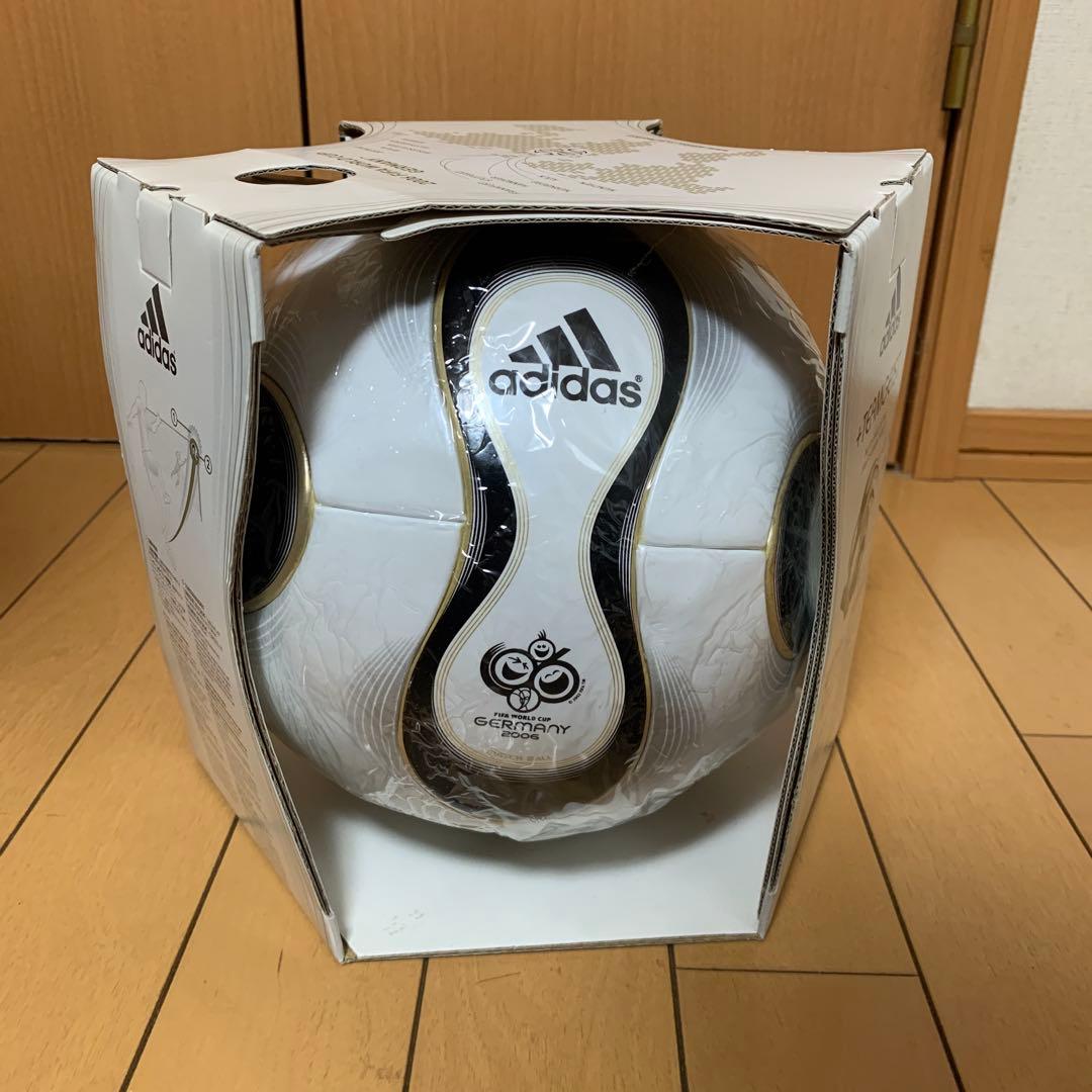 ワールドカップ　2006 ドイツ大会　チームガイスト　サッカーボール　5号球